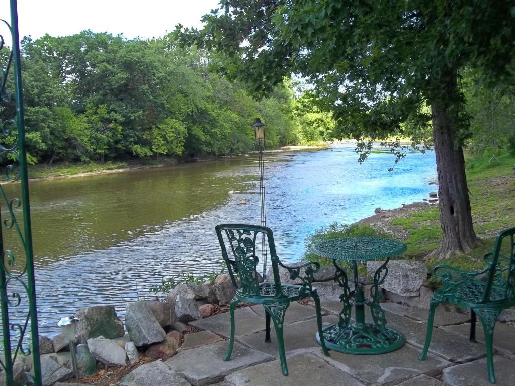 The Rivers Edge Executive Suites Tiffin Esterno foto