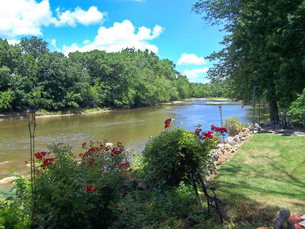 The Rivers Edge Executive Suites Tiffin Esterno foto