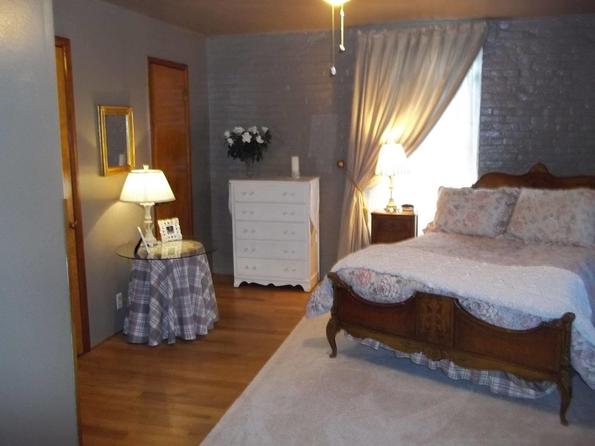 The Rivers Edge Executive Suites Tiffin Esterno foto