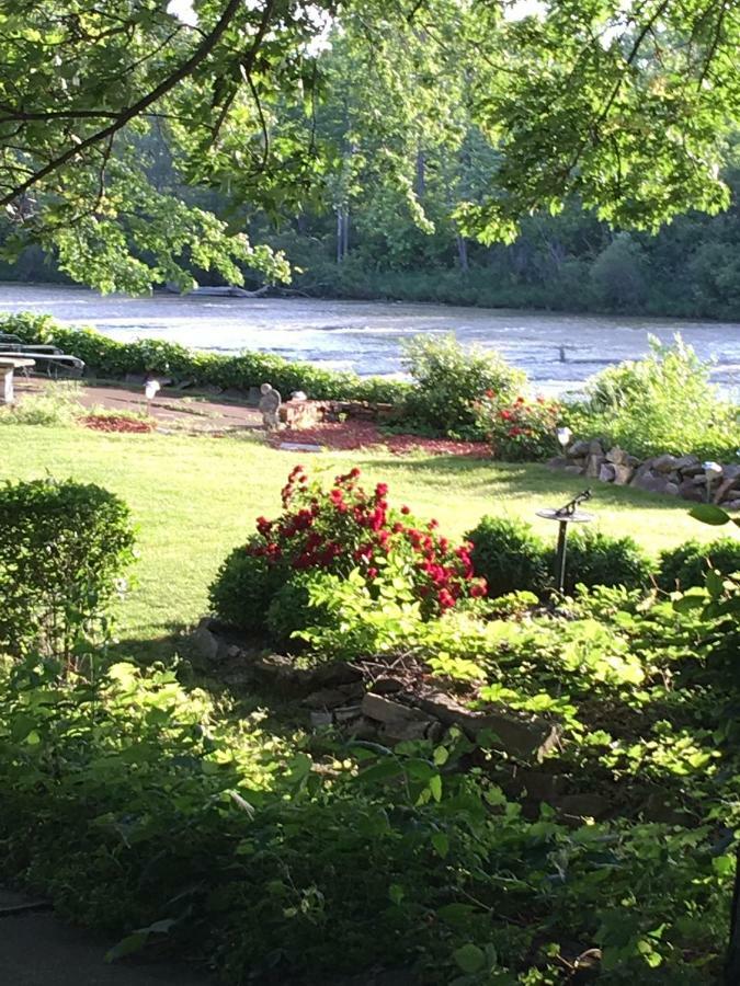 The Rivers Edge Executive Suites Tiffin Esterno foto